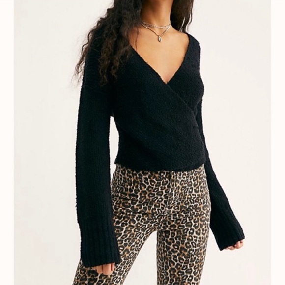 Free people sensual wrap sweater size small medium oversized - Picture 2 of 4